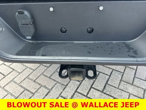 Used 2023 Jeep Gladiator Mojave w/ LED Lighting Group AWD/4WD image 10