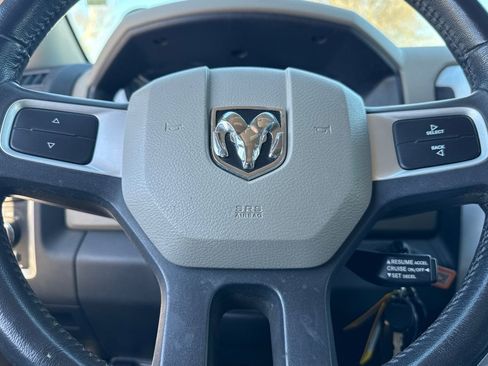 Used 2009 Dodge Ram 1500 Truck SLT w/ Remote Start & Security Group image 18