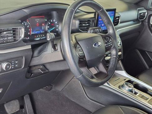Certified 2020 Ford Explorer XLT w/ Equipment Group 202A RWD image 9