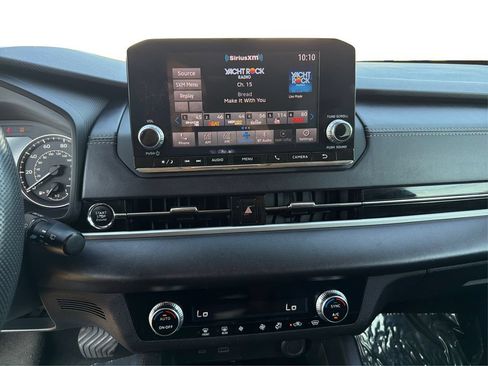 Used 2022 Mitsubishi Outlander ES AWD/4WD image 14