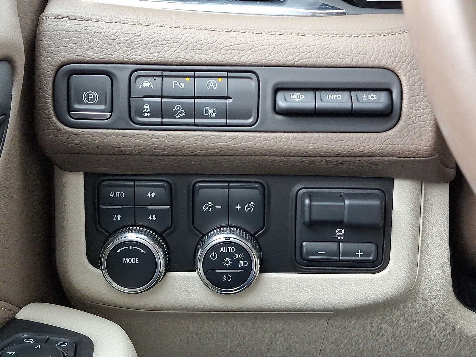 Used 2023 GMC Yukon Denali w/ Max Trailering Package AWD/4WD image 27