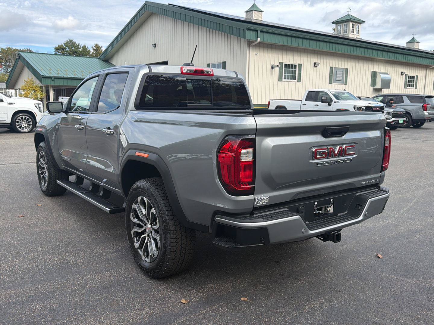 New 2026 GMC Canyon Denali AWD/4WD image 3