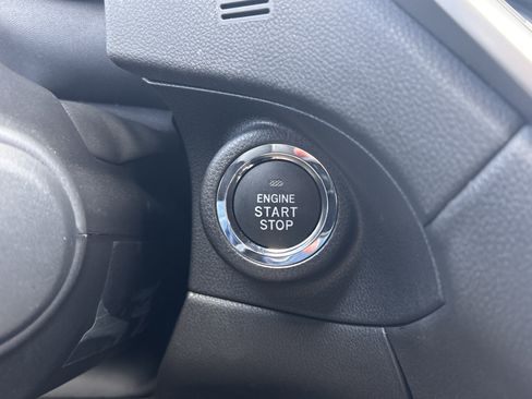 Used 2024 Subaru Ascent Premium w/ Convenience Package image 17