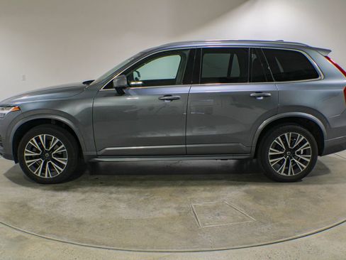 Used 2020 Volvo XC90 T5 Momentum w/ Protection Package AWD/4WD image 2