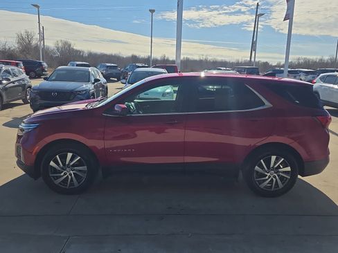 Used 2024 Chevrolet Equinox LT w/ LPO, Floor Liner Package image 5