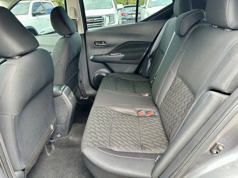 Used 2021 Nissan Kicks SV FWD image 11
