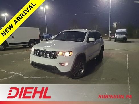 Used 2020 Jeep Grand Cherokee Laredo w/ Quick Order Package 2BN North image 3