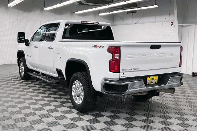Used 2024 Chevrolet Silverado 2500 LTZ AWD/4WD image 2