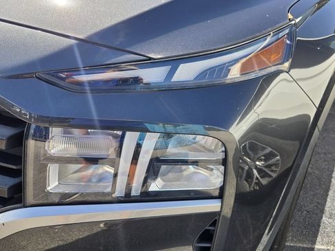 Used 2023 Hyundai Santa Fe SEL FWD image 11