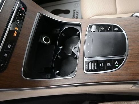 Used 2021 Mercedes-Benz GLC 300 image 12