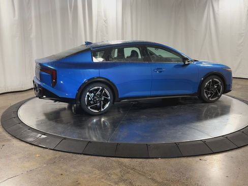 New 2025 Kia K4 GT-Line image 9