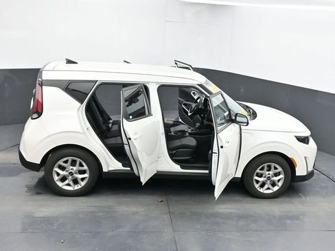 Used 2025 Kia Soul LX w/ LX Technology Package image 64
