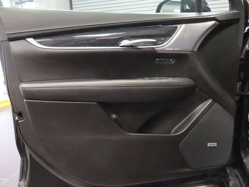 Certified 2023 Cadillac XT5 Premium Luxury AWD/4WD image 36
