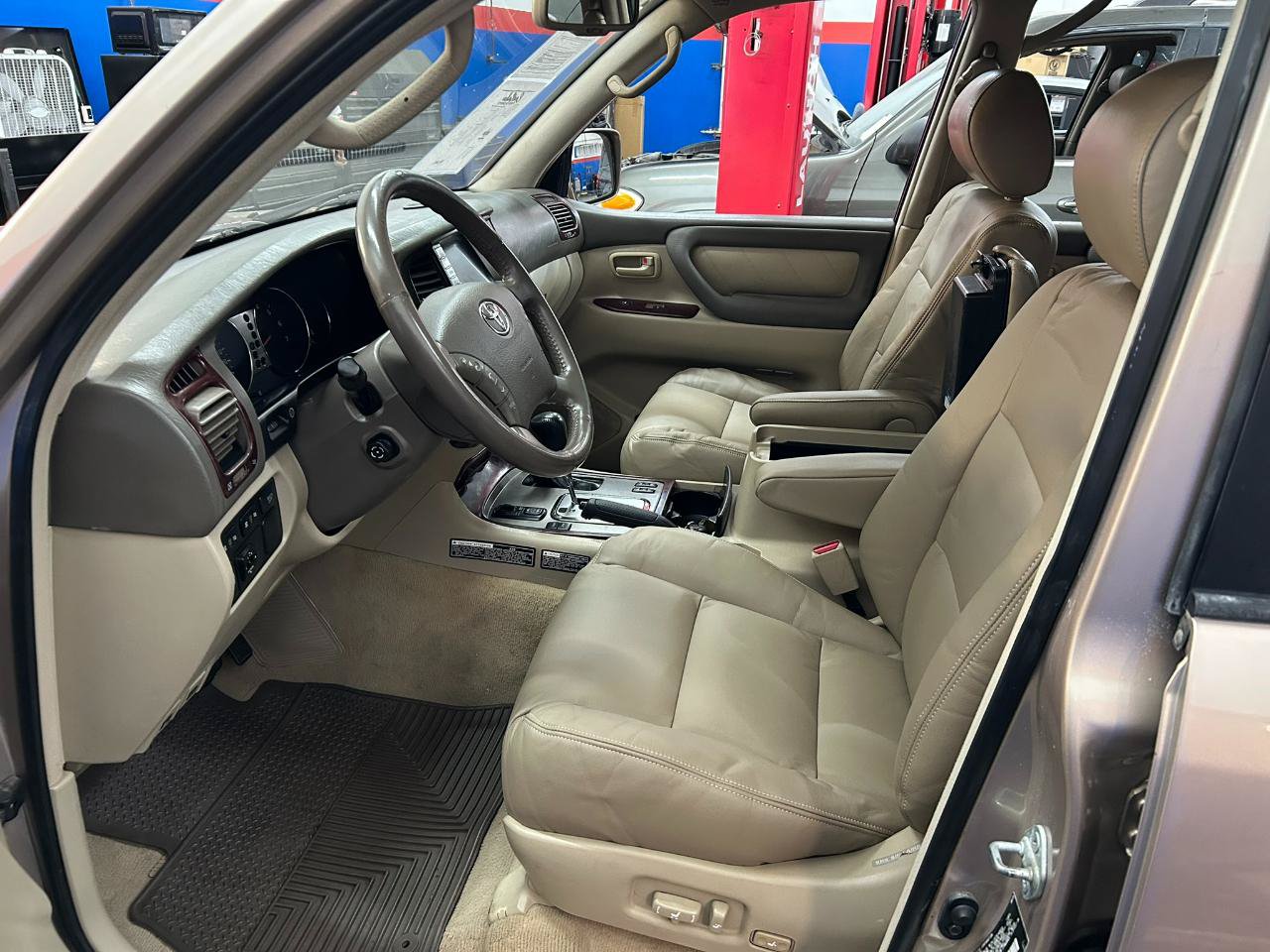 Used 2006 Toyota Land Cruiser AWD/4WD image 15