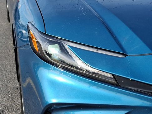 Used 2025 Toyota Camry LE image 9