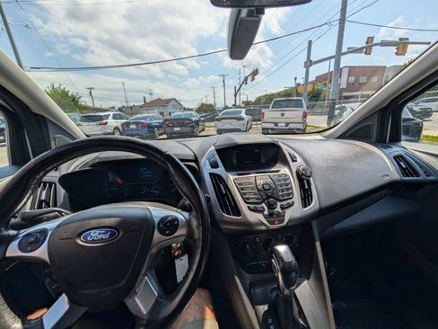 Used 2018 Ford Transit Connect XLT FWD image 20