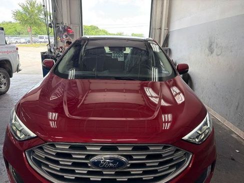 Certified 2023 Ford Edge Titanium AWD/4WD image 1