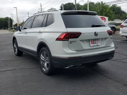 Used 2021 Volkswagen Tiguan SEL AWD/4WD image 3