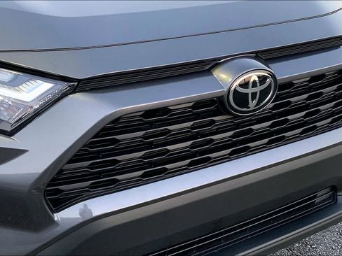 Used 2025 Toyota RAV4 XLE w/ Convenience Package image 29