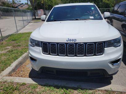 Used 2018 Jeep Grand Cherokee Laredo