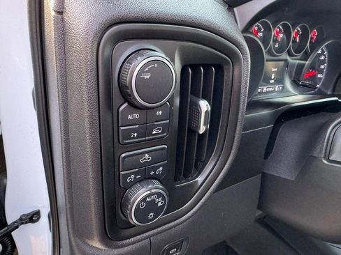 Used 2021 Chevrolet Silverado 1500 Custom image 17