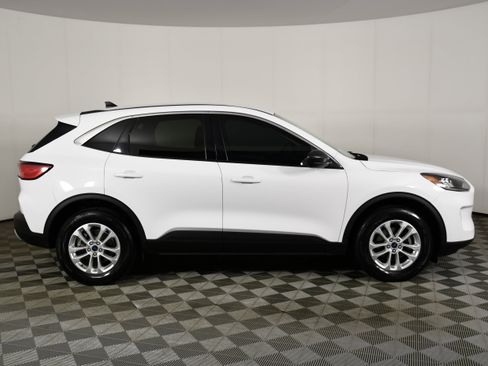 Used 2022 Ford Escape SE AWD/4WD image 4