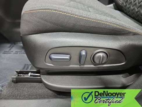 Used 2022 Chevrolet Equinox LT w/ LPO, Floor Liner Package image 27