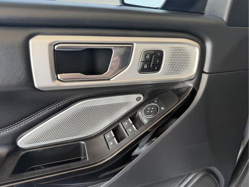 Used 2021 Ford Explorer Platinum AWD/4WD image 13