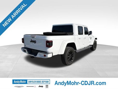 Used 2021 Jeep Gladiator Overland AWD/4WD image 7