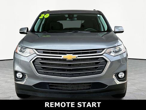 Used 2020 Chevrolet Traverse LT image 2