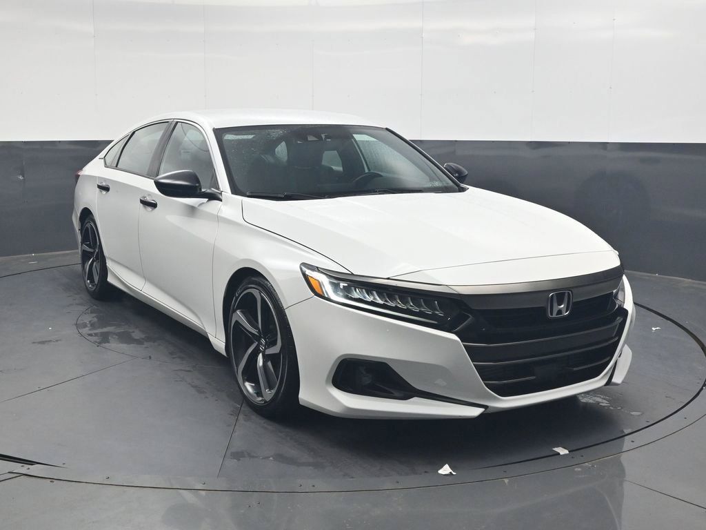 Used 2022 Honda Accord Sport image 2