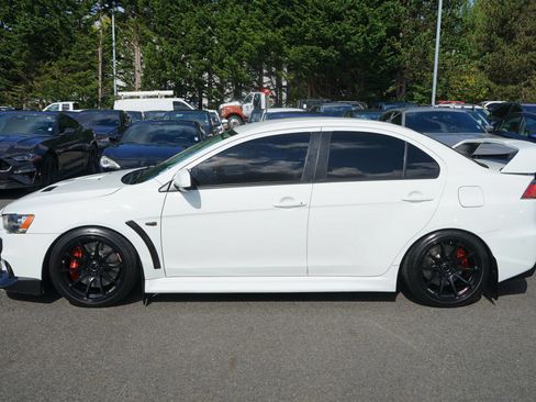 Used 2010 Mitsubishi Lancer Evolution GSR AWD/4WD image 2