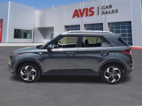 Used 2025 Hyundai Venue SEL FWD image 10