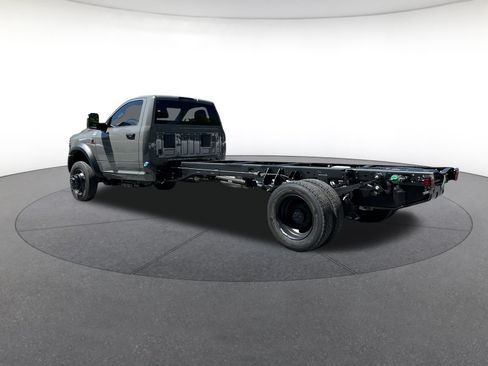 New 2026 RAM 5500 Tradesman AWD/4WD image 3