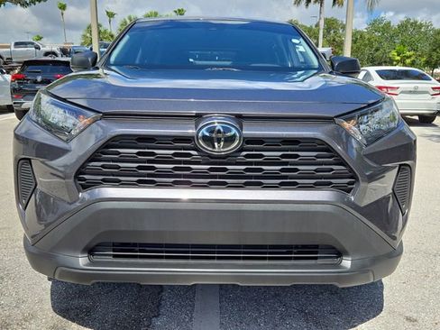 Used 2022 Toyota RAV4 LE FWD image 2