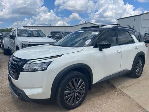 Used 2023 Nissan Pathfinder SL w/ SL Premium Package FWD image 1