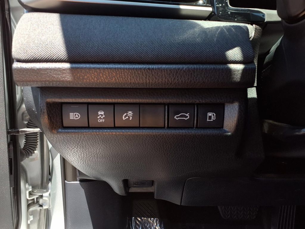 Certified 2025 Toyota Camry LE FWD image 17