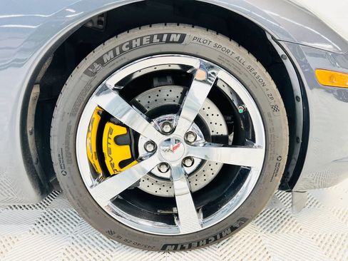 Used 2009 Chevrolet Corvette Coupe w/ Preferred Equipment Group RWD image 9