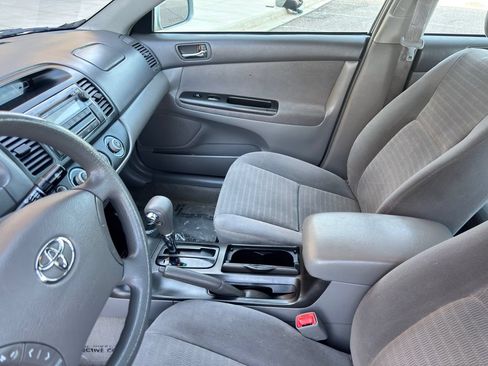 Used 2005 Toyota Camry SE FWD image 32