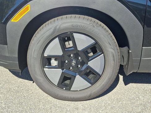 New 2026 Hyundai Santa Fe SE image 5