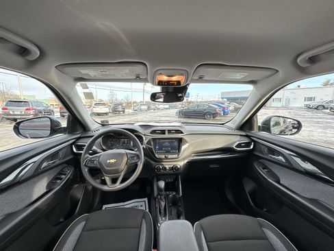 Used 2023 Chevrolet TrailBlazer LT w/ Convenience Package image 21