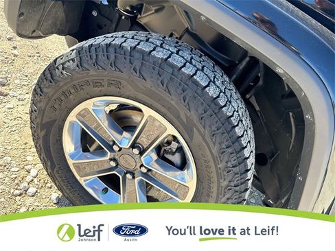 Used 2018 Jeep Wrangler Unlimited Sahara image 39