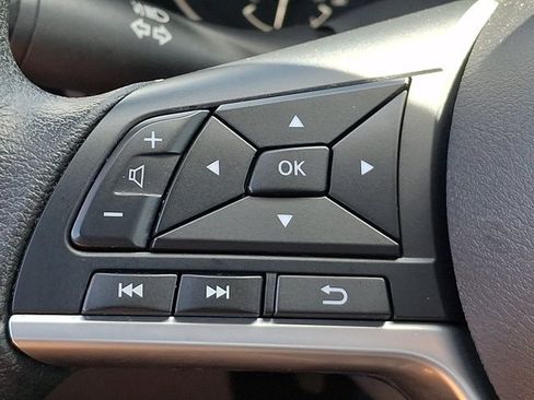 Used 2025 Nissan Altima 2.5 SV AWD/4WD image 20