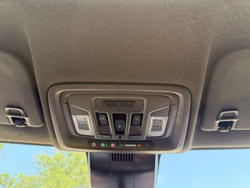 Used 2024 GMC Sierra 1500 Denali AWD/4WD image 22