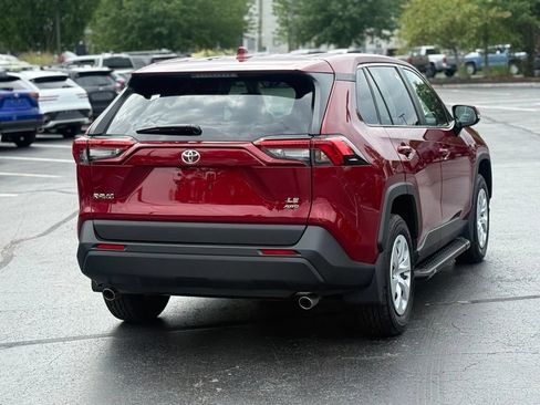 Used 2025 Toyota RAV4 LE AWD/4WD image 7