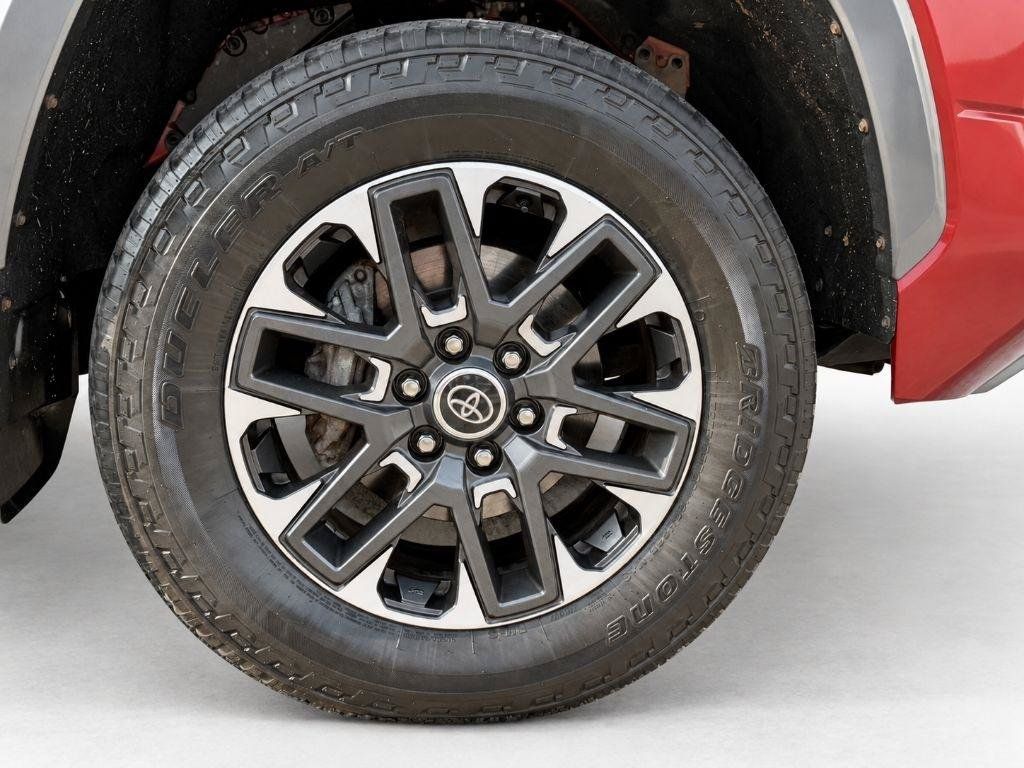 Used 2022 Toyota Tundra Limited AWD/4WD image 22