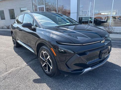 Used 2025 Chevrolet Equinox EV LT w/ Convenience Package image 1