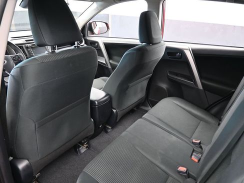 Used 2017 Toyota RAV4 LE image 32