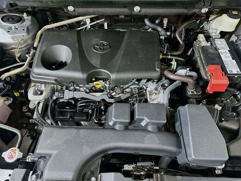 Used 2022 Toyota RAV4 Limited FWD image 35