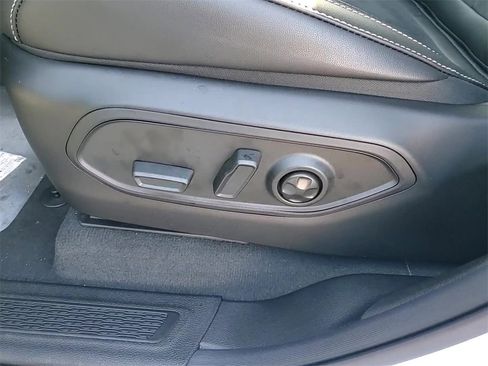 New 2025 Jeep Grand Cherokee Altitude image 12